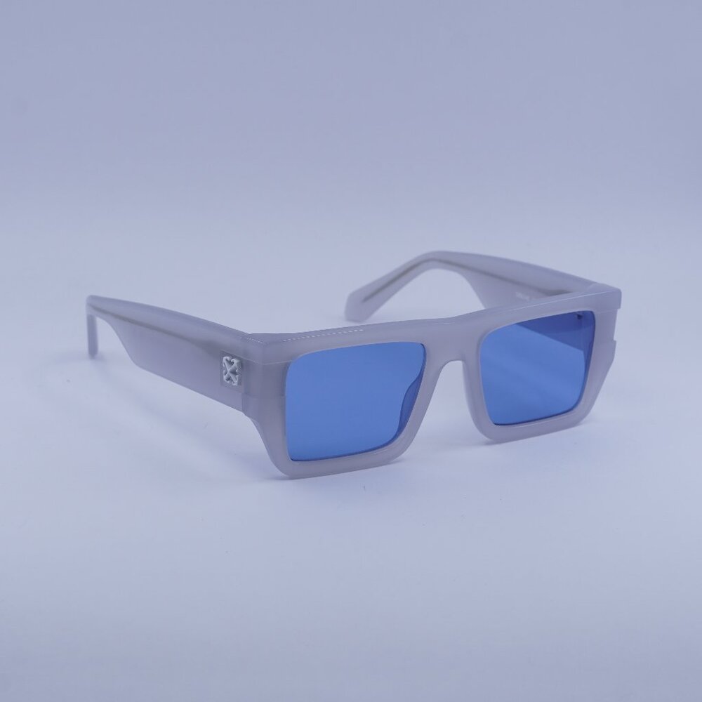 Off-White OERI149 CHESTER 0945 Sunglasses Grey Square Frame, Blue Lenses